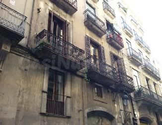 Se vende Piso OKUPADO en Ample 22 Barcelona, (Barcelona). - foto 2