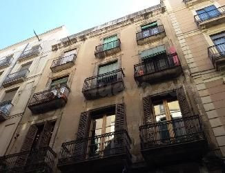 Se vende Piso OKUPADO en Ample 22 Barcelona, (Barcelona). - foto 3