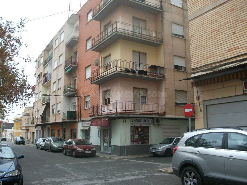 Se vende Piso OKUPADO en Almansa 8 Cartagena, (Murcia). - foto 2