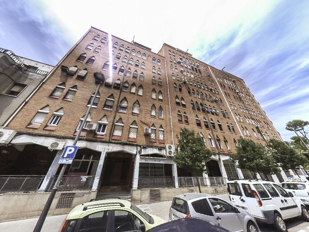 Se vende Piso OKUPADO en Alts Forns 87 Barcelona, (Barcelona - foto 4