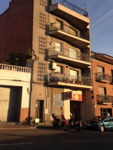 Se vende Piso OKUPADO en Sabadell 64 Rubí, (Barcelona). - foto 2