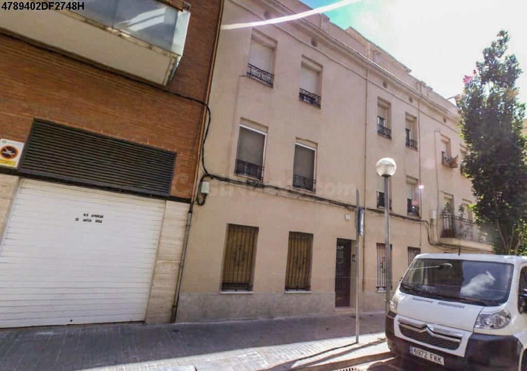 Se vende Piso OKUPADO en Josep Maria De Sagarra 23 Hospitalet de Llobregat (L'), (Barcelona).