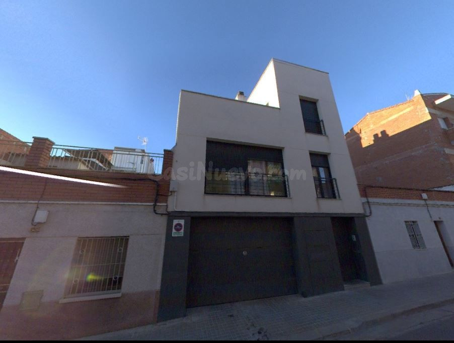 Se vende Casa OKUPADA en Vinhamala 65 Sabadell, (Barcelona).