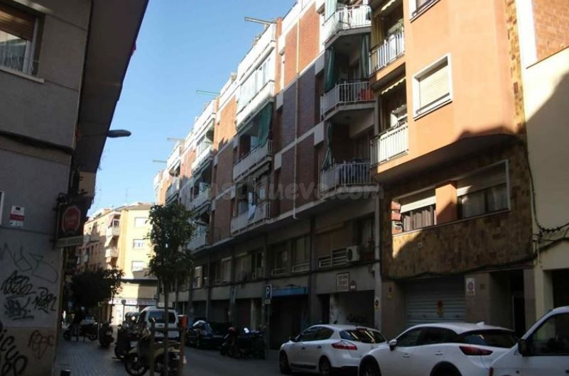Se vende Piso OKUPADO en Joventut 91 Hospitalet de Llobregat, (L') (Barcelona).
