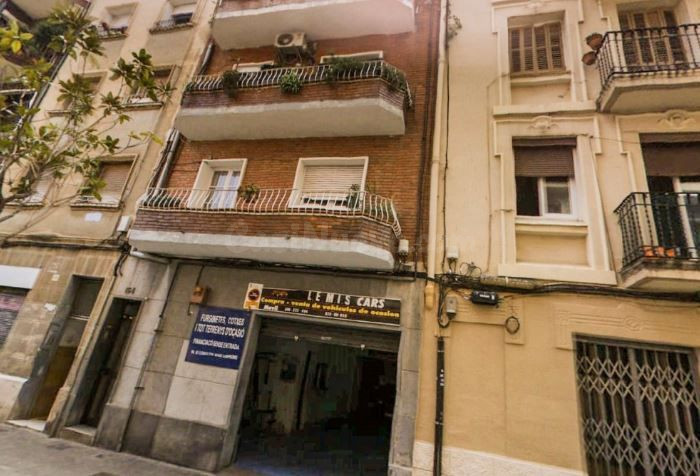 Se vende Piso OKUPADO en Joventut 91 Hospitalet de Llobregat - foto 2