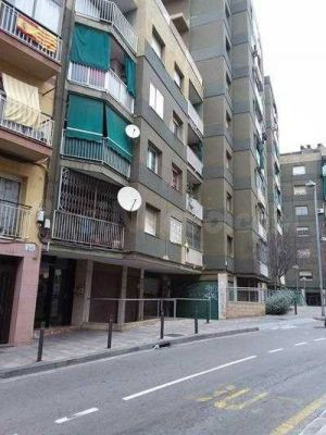 Se vende Piso OKUPADO en Circumval.Lacio 107 Santa Coloma de - foto 2