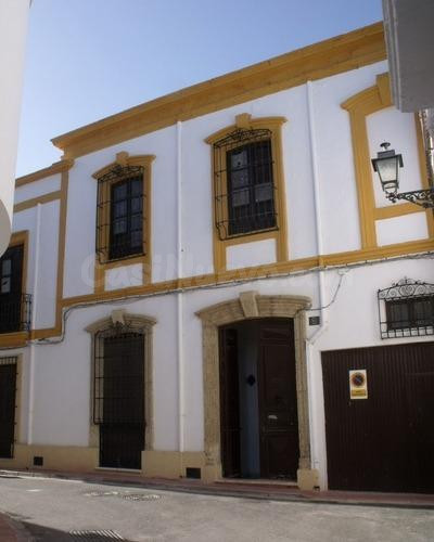 Se vende Casa Adosada OKUPADA en Calle Calle Leonardo Ortega - foto 4
