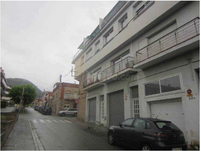 Se vende Piso OKUPADO en Calle Calle Goya 24 Sant Vicenç de Castellet, (Barcelona).