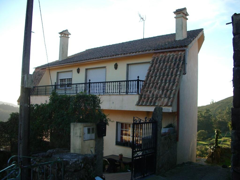 Se vende Casa OKUPADA en Calle Lugar Parada-Franqueira 18 Cañiza, (A) (Pontevedra).