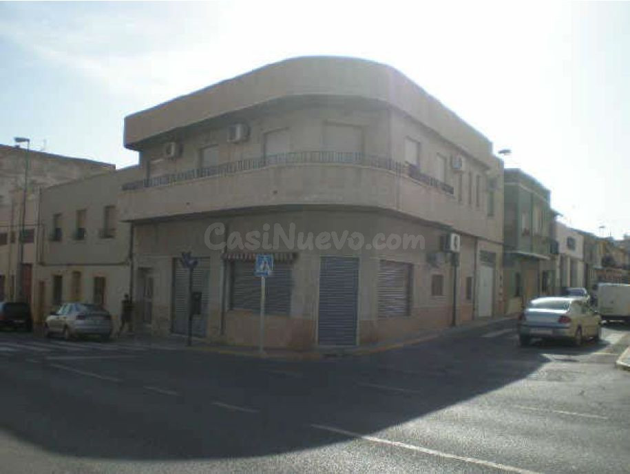 Se vende Piso OKUPADO en Avenida Yecla 41 Jumilla, (Murcia). - foto 2