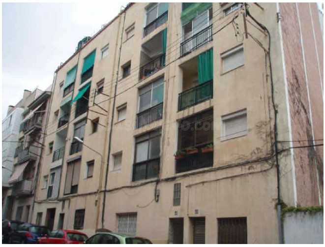 Se vende Piso OKUPADO en Calle Major 48 Mataró, (Barcelona). - foto 2