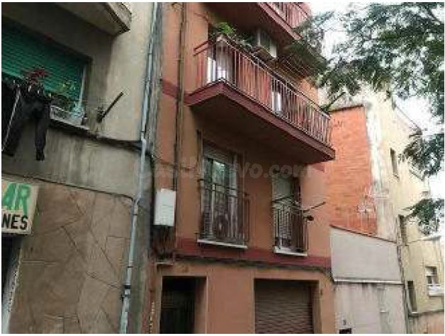 Se vende Piso OKUPADO en Calle Pallaresa 28 de Badalona, Bar - foto 2