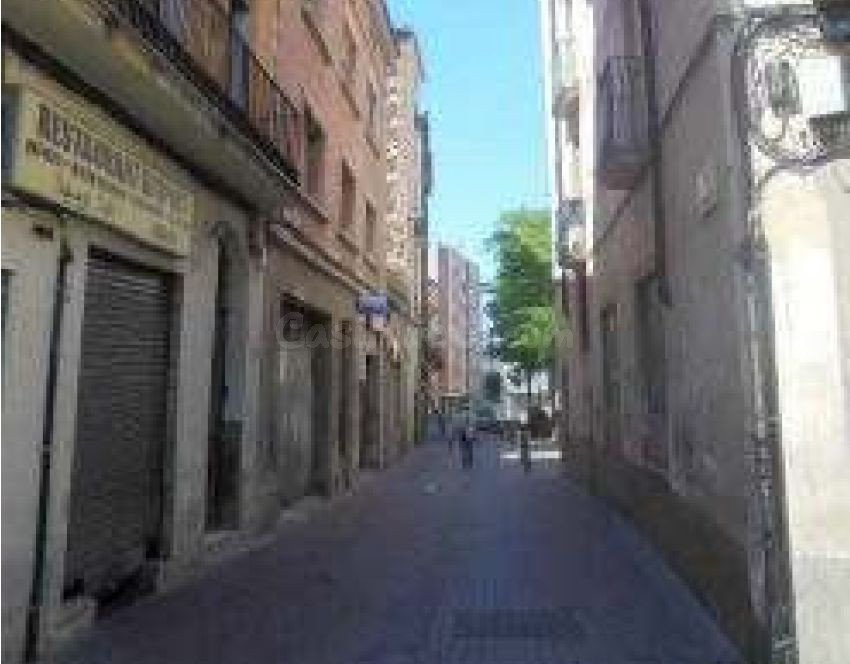 Se vende Piso OKUPADO en Calle Sant Francesc 1 Manresa, (Bar - foto 3