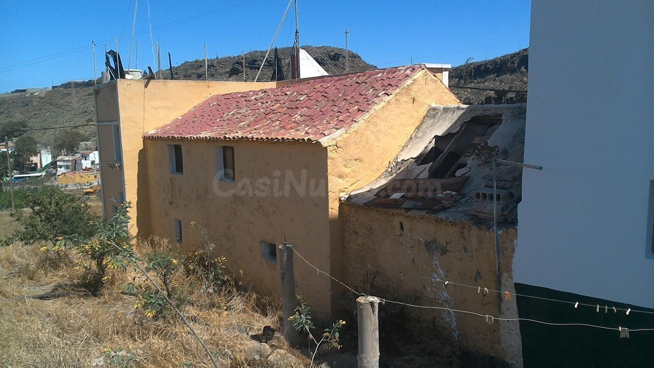 Se vende Casa OKUPADA en Lugar Pueblo Chico 6 Telde, (Las Palmas).
