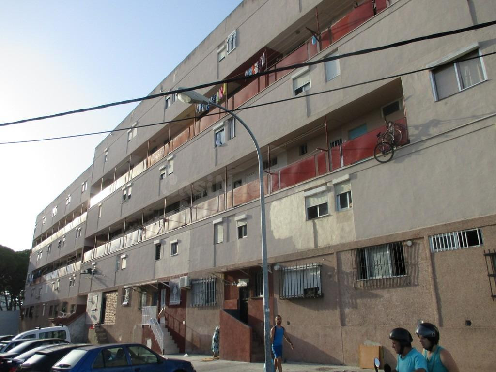 Se vende Piso OKUPADO en Calle Micaela Parada 1 Jerez de la Frontera, (Cádiz).