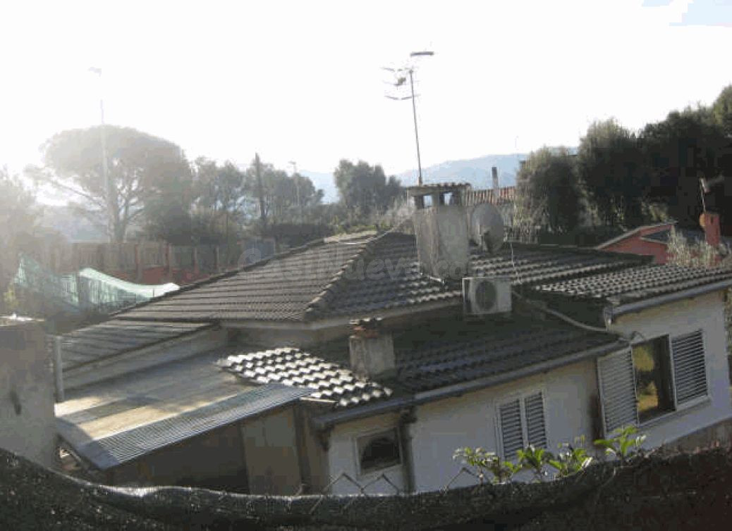 Se vende Casa OKUPADA en Urbanización Boscos Montnegre 9 San - foto 2