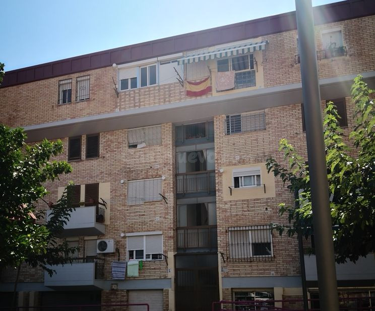 Se vende Piso OKUPADO en Paseo Cactus 5 Murcia, (Murcia).