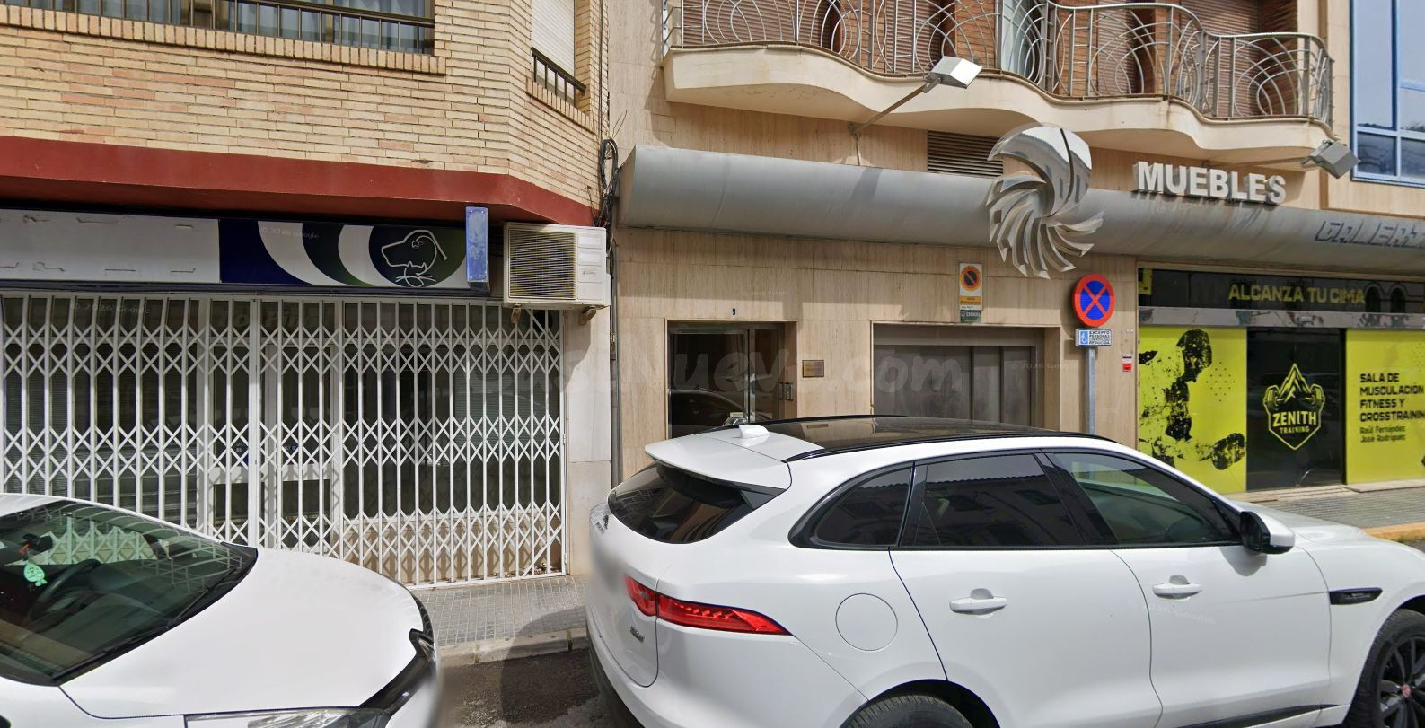 Se vende Piso OKUPADO en Calle Miguel Romero 9 Puente Genil, (Córdoba).