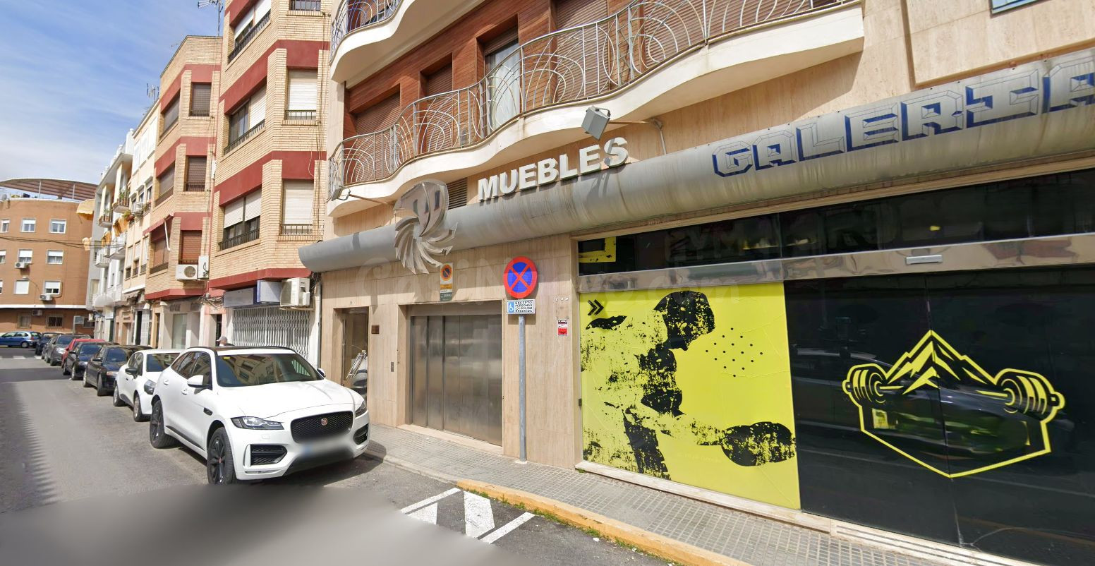 Se vende Piso OKUPADO en Calle Miguel Romero 9 Puente Genil, - foto 3
