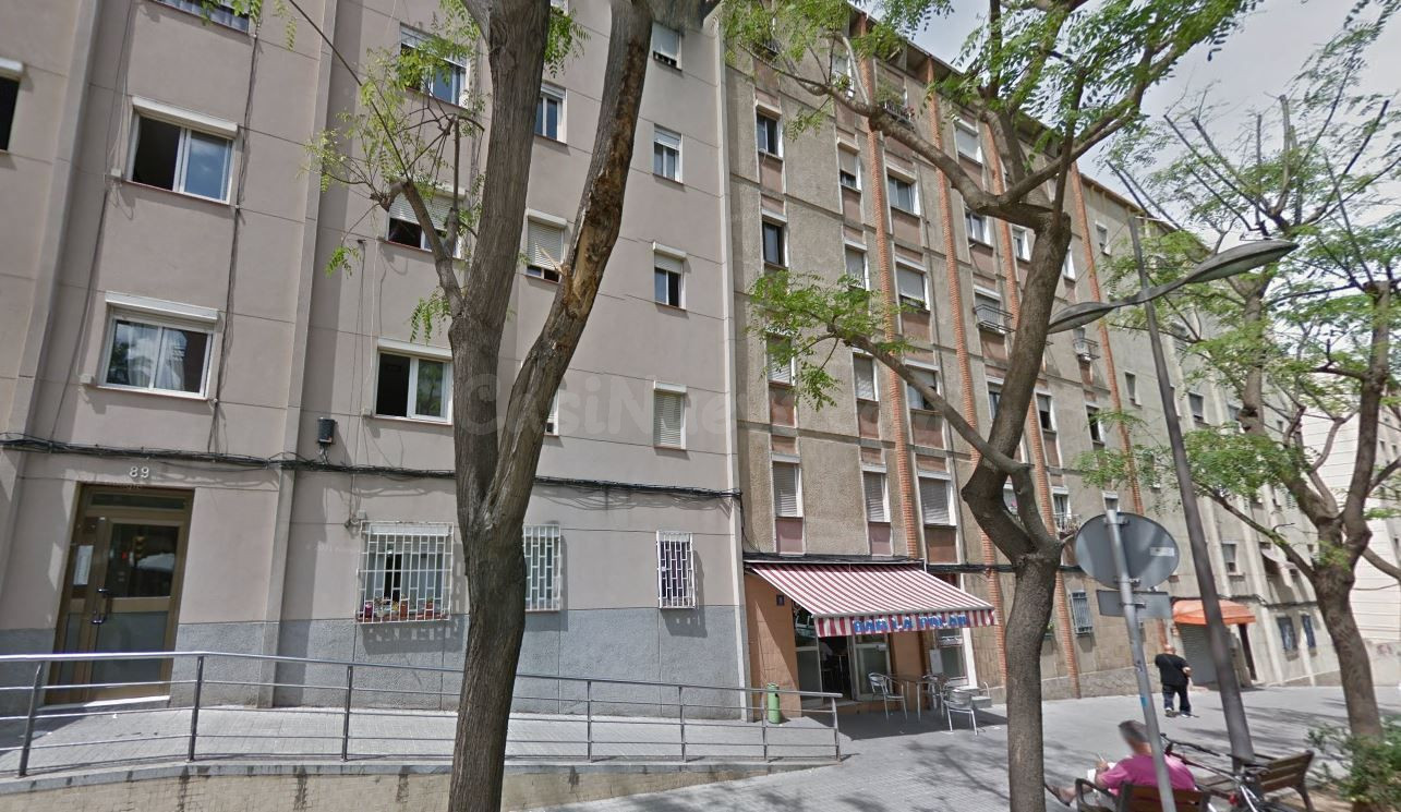 Se vende Piso OKUPADO en Rambla Marquesa De Castellbell 91 Sant Feliu de Llobregat, (Barcelona).
