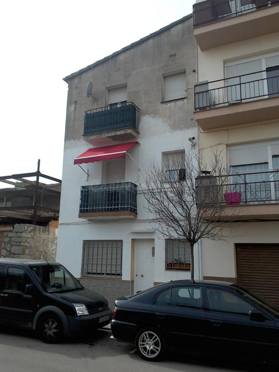 Se vende Piso OKUPADO en Calle Pompeu Fabra 8 Llinars del Vallès, (Barcelona).