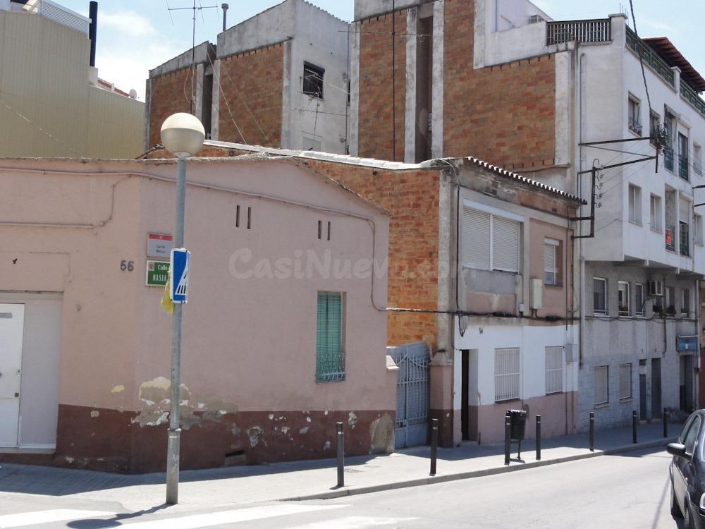 Se vende Piso OKUPADO en Calle de La Masía 54 Montcada i Rei - foto 4