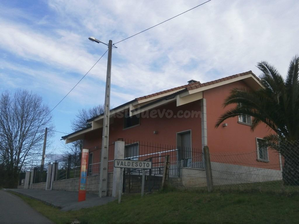 Se vende Casa OKUPADA en Leceñes 106 Siero, (Asturias).