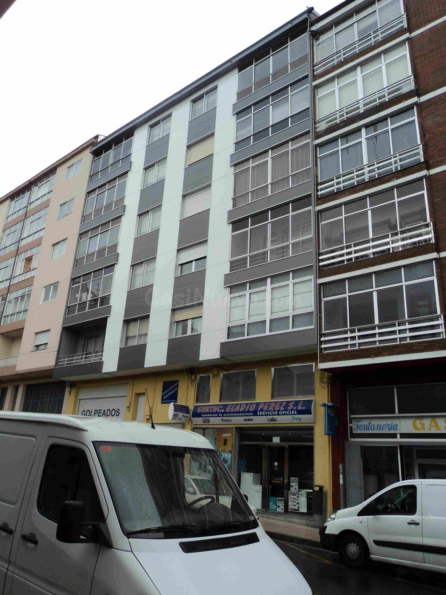 Se vende piso ALQUILADO en Calle DOS GARDAS 42 Lugo, (Lugo).
