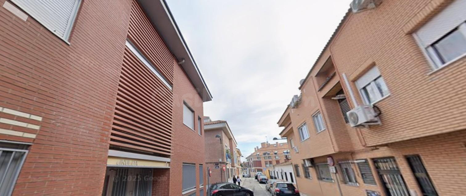 Se vende Piso ALQUILADO en Piso en Calle Rueda De La 9 Ciempozuelos, (Madrid).