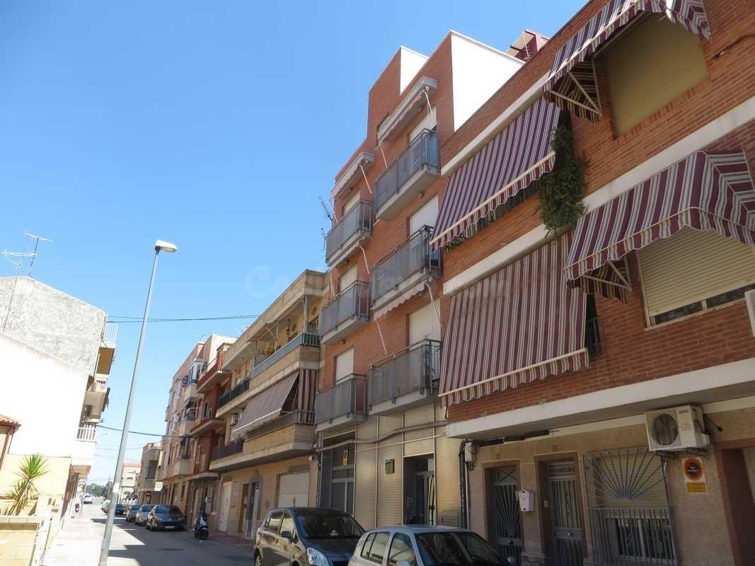 Se vende Piso ALQUILADO en Calle Jose Doval 30 Alcantarilla,