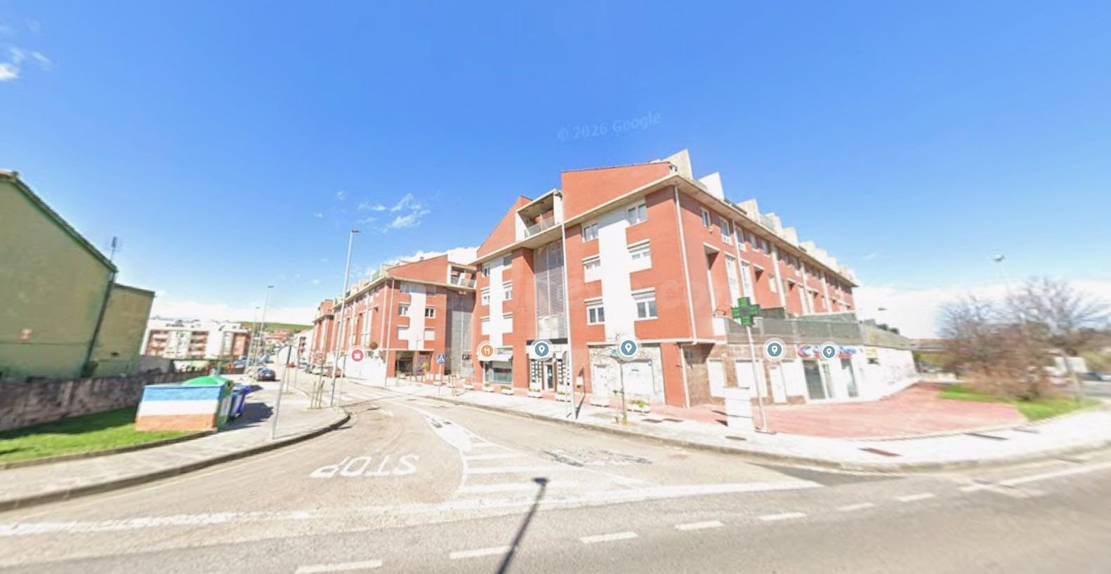Se vende Piso ALQUILADO en Calle Boo-Ballestas 4 Astillero (El), (Cantabria).