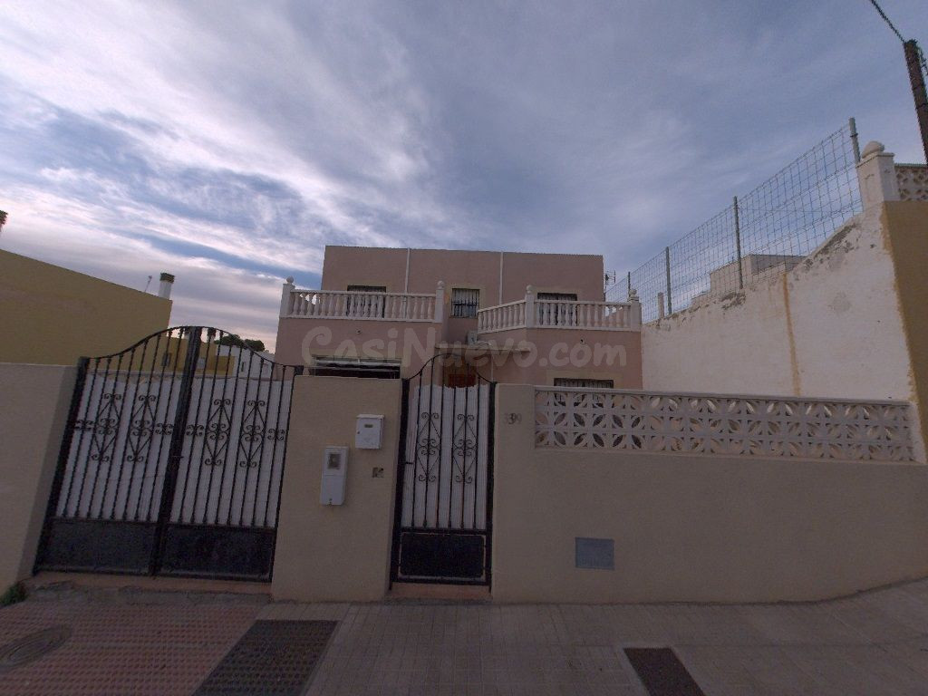 Se vende Casa ALQUILADA en Calle Gardenia 39 Almería, (Almer - foto 3