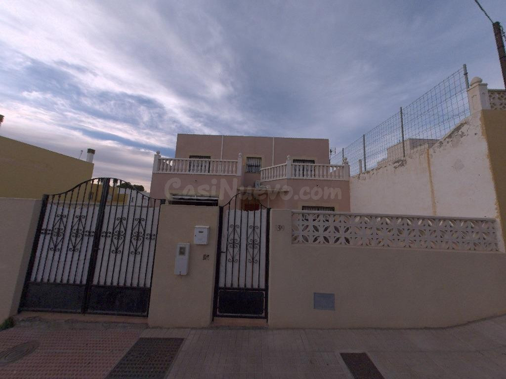 Se vende Casa ALQUILADA en Calle Gardenia 39 Almería, (Almer - foto 4