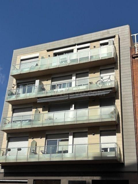 Se vende piso + 2 garajes en Maragall de Barcelona, Barcelon - foto 2