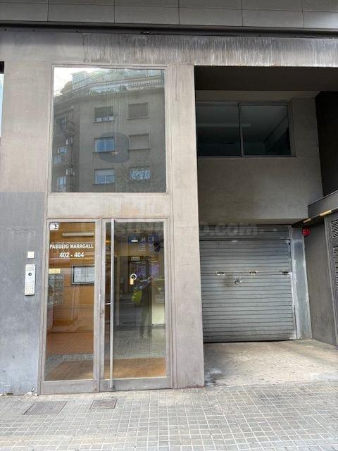 Se vende piso + 2 garajes en Maragall de Barcelona, Barcelon - foto 5