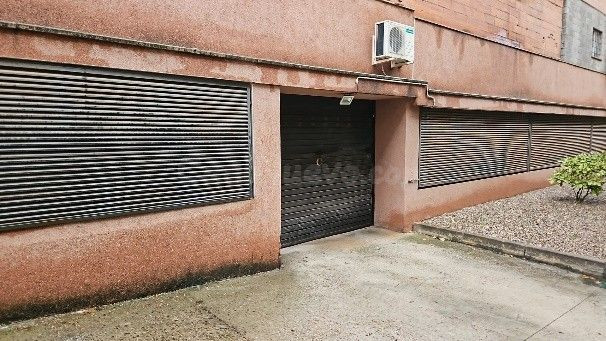 SE VENDE dúplex OKUPADO en Avenida Francesc Macià Olesa de M - foto 2