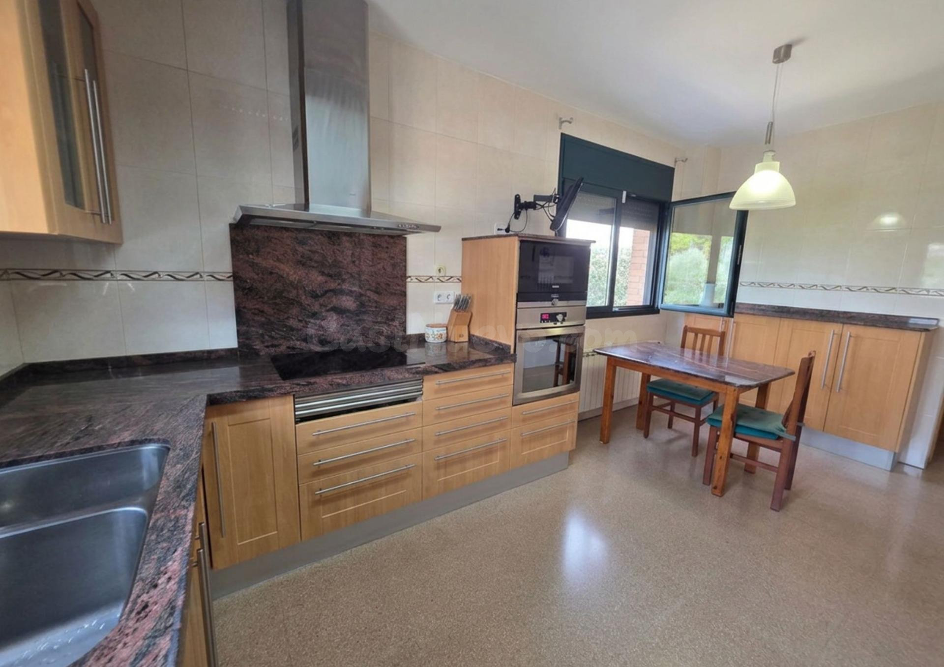 Chalet 4 habitaciones 314m² en venta - Can vinyals - foto 4