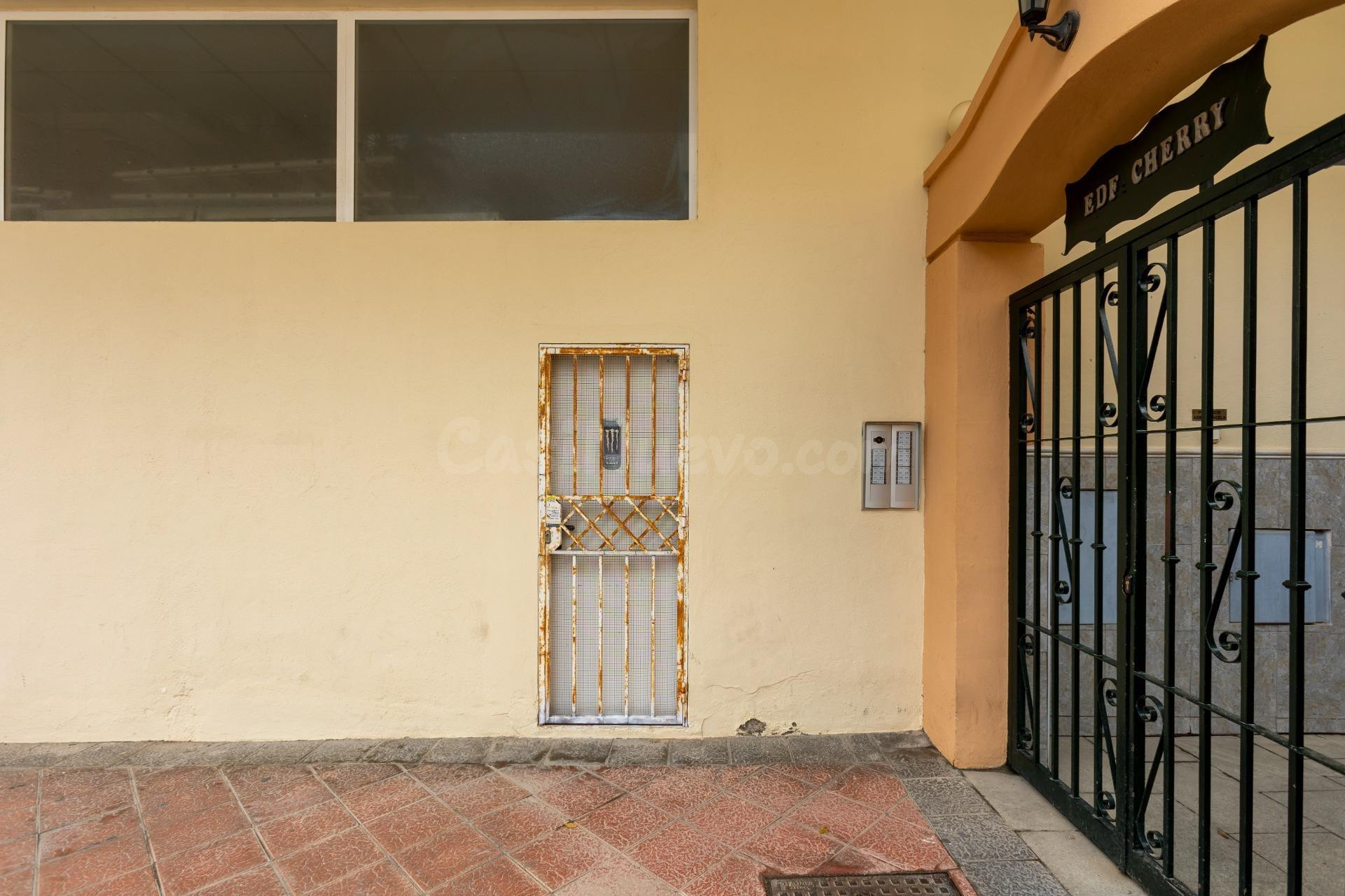 Local en venta en Almuñécar – Zona P4 - foto 4