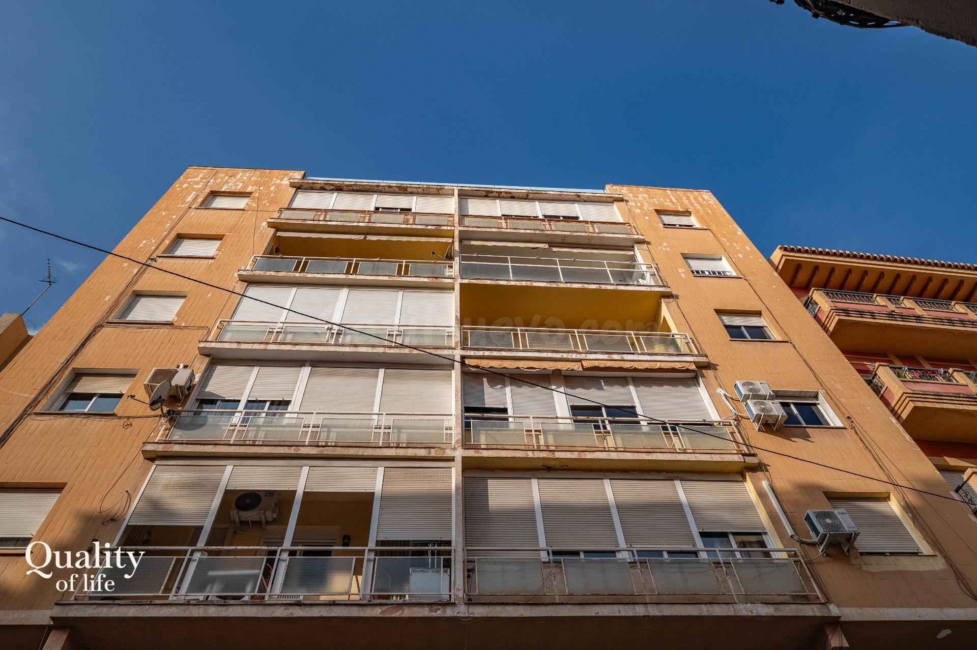 Vivienda reformada en pleno centro de Motril - foto 3