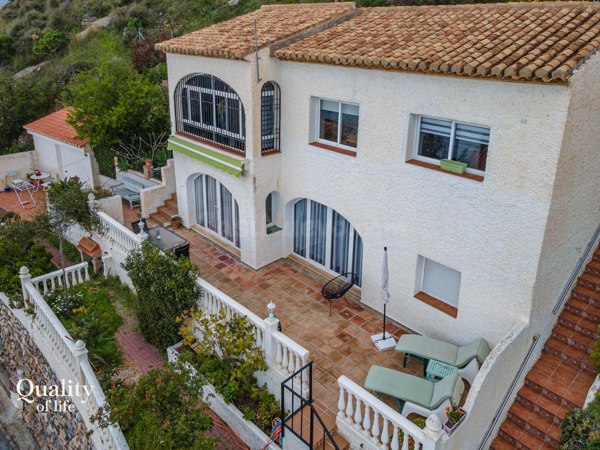 Chalet Reformado en la Exclusiva Urbanización Alfamar – Parc - foto 5