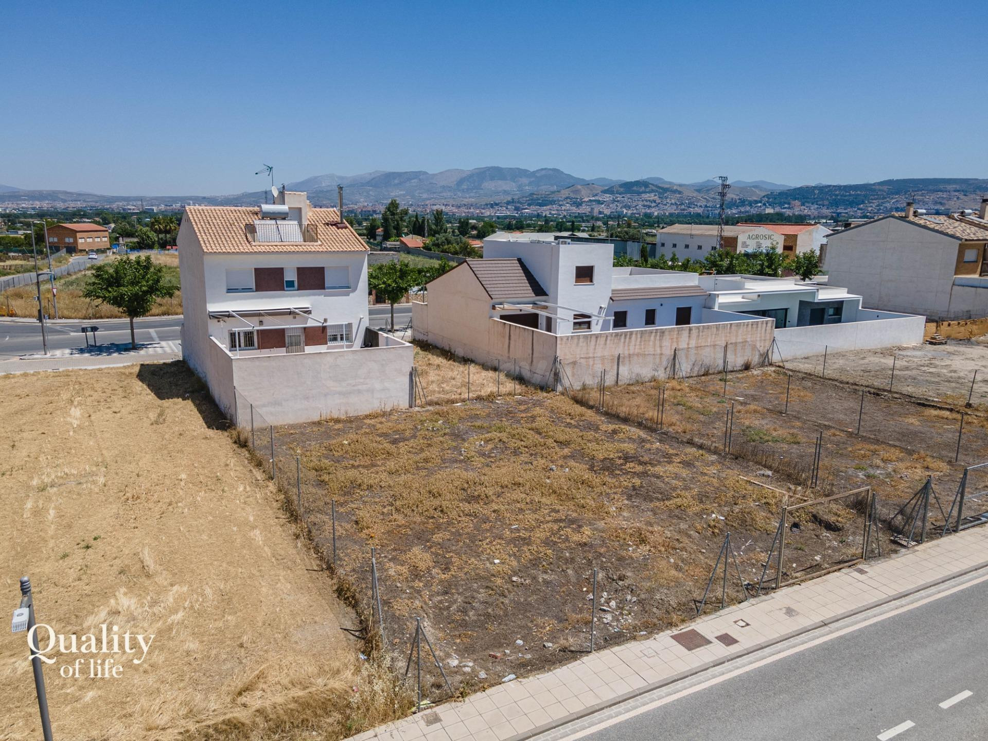 EXCELENTE SOLAR URBANO EN EL VIAL DE CHURRIANA DE LA VEGA –  - foto 4