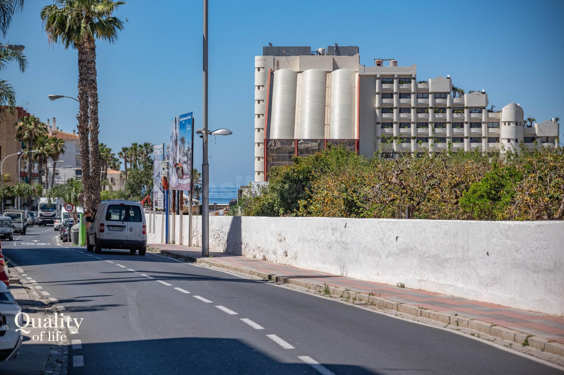 Piso reformado de 3 dormitorios con terraza y parking en el  - foto 4