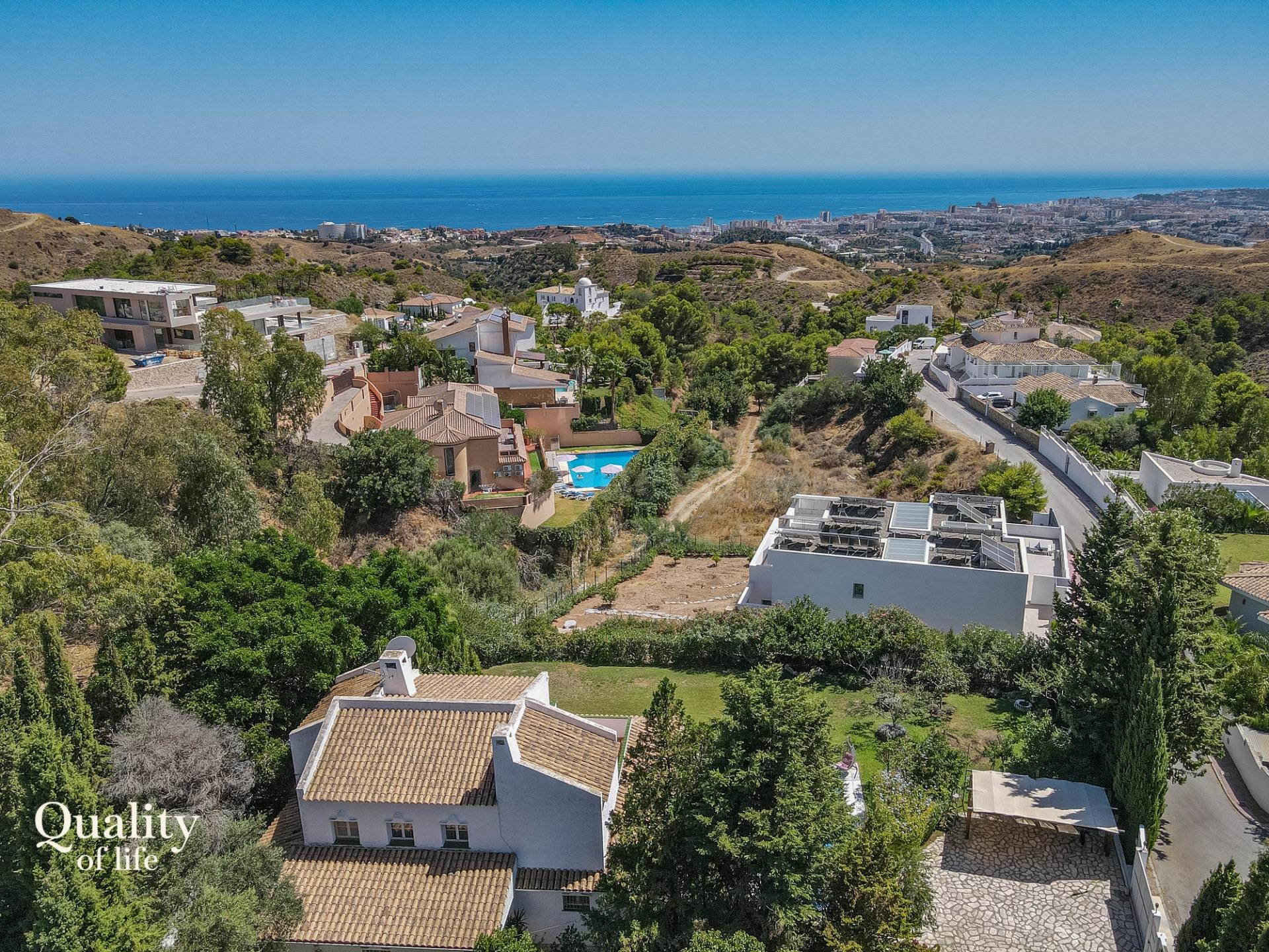 Villa independiente con vistas al mar y parcela de 1.500 m2  - foto 3