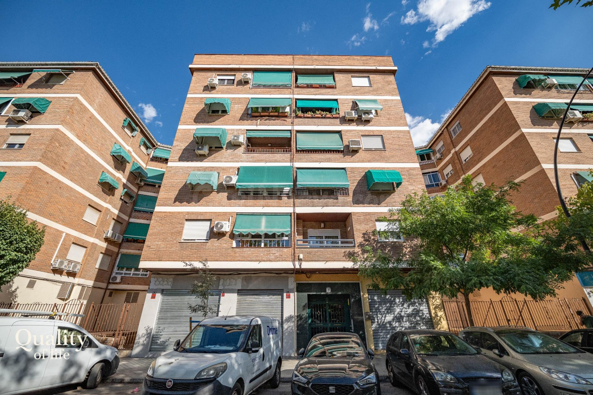 PISO EXTERIOR CON VISTAS A SIERRA NEVADA EN ZONA PARQUE LAGO - foto 3