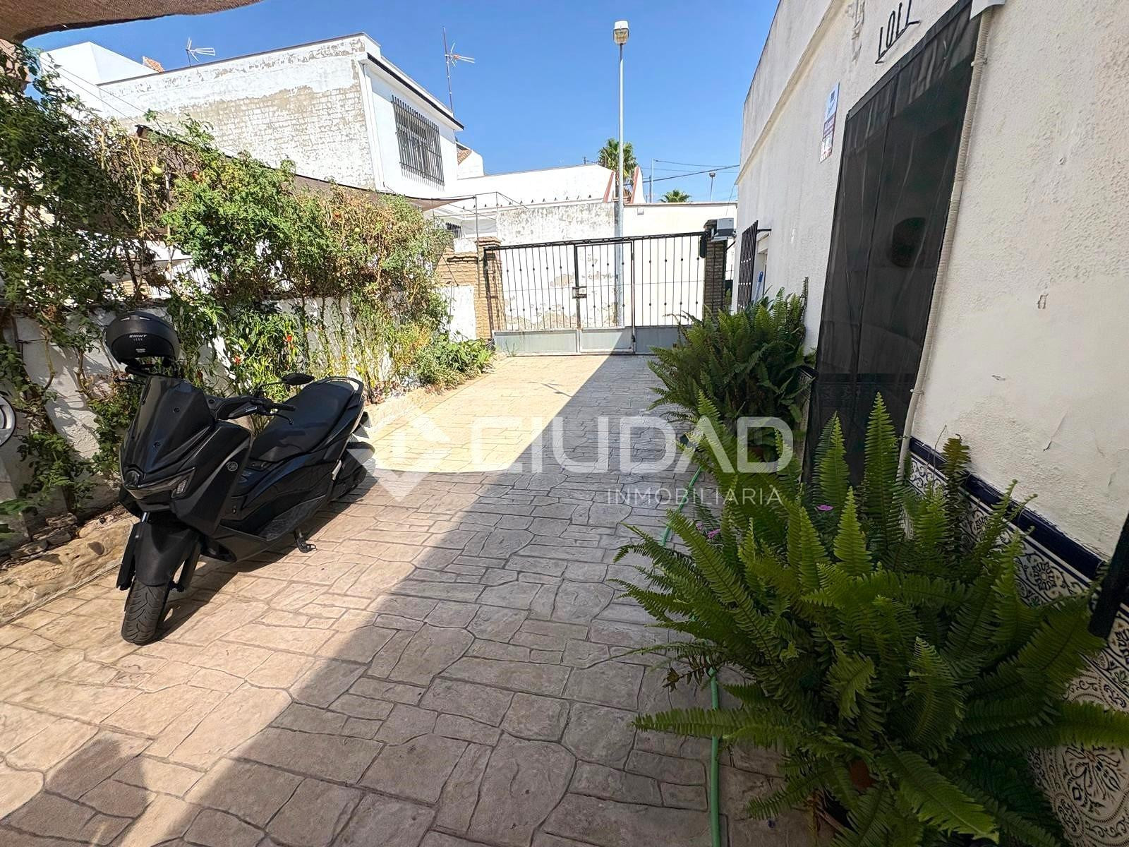 Casa de planta baja con patio en Monteolivete - foto 2