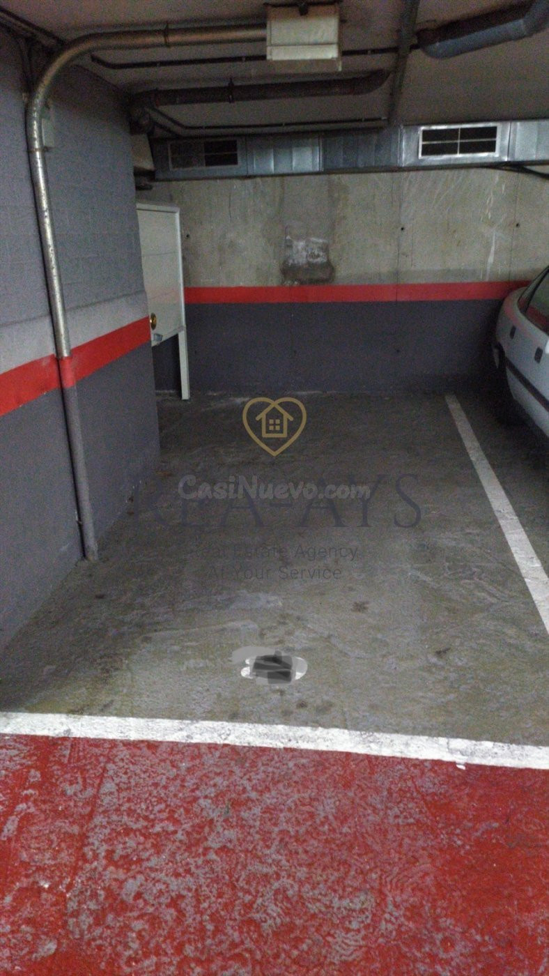 Plaza de garaje para coche grande con trastero anexo - Corne - foto 2