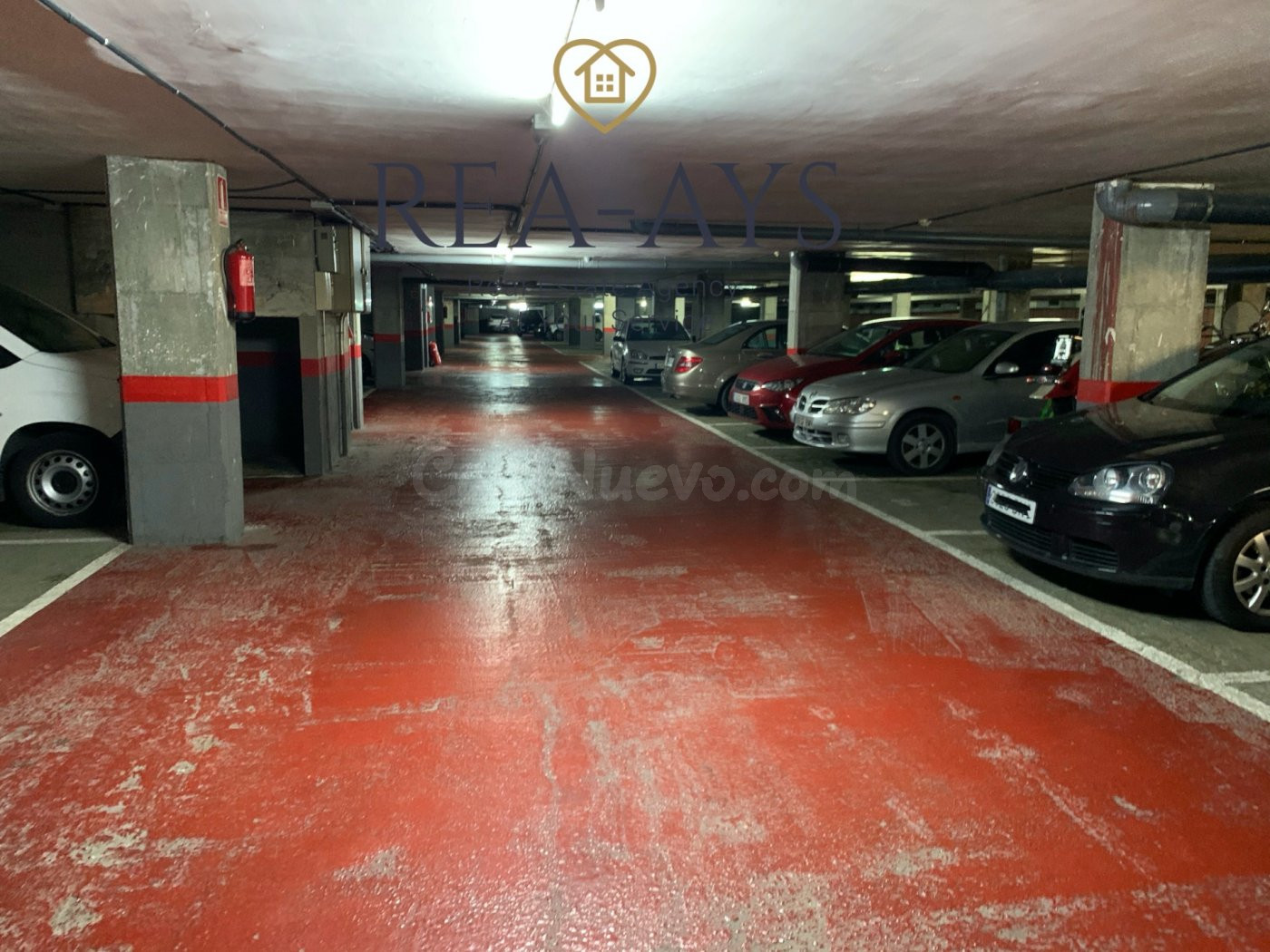 Plaza de garaje para coche grande con trastero anexo - Corne - foto 3