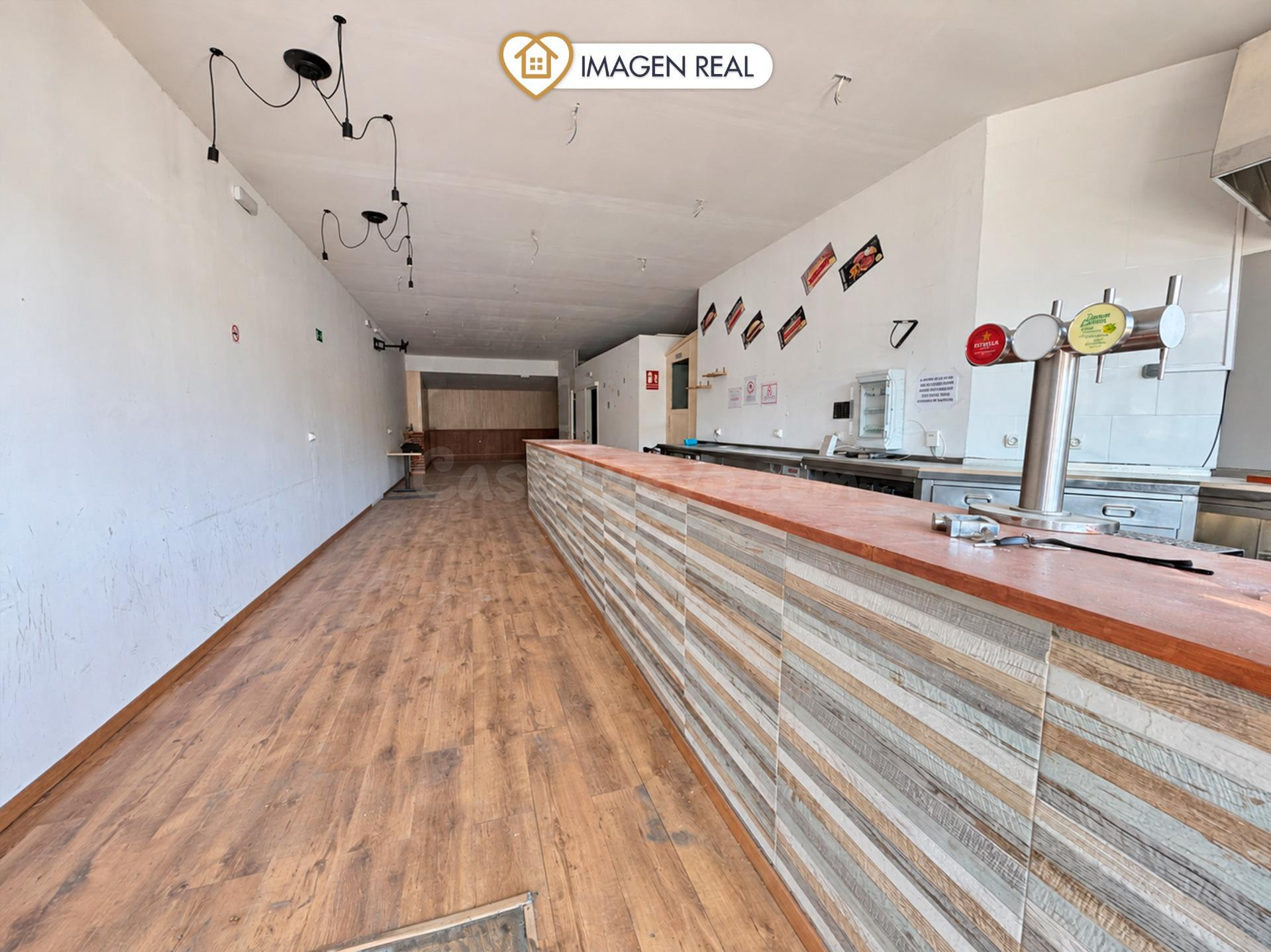 Local comercial en el centro de Vallirana - foto 2