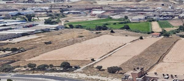 TERRENO INDUSTRIAL EN CUARTE DE HUERVA - foto 2