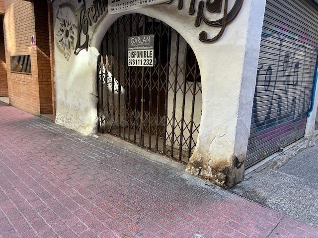 Alquiler de local con salida de humos en zona céntrica y tra